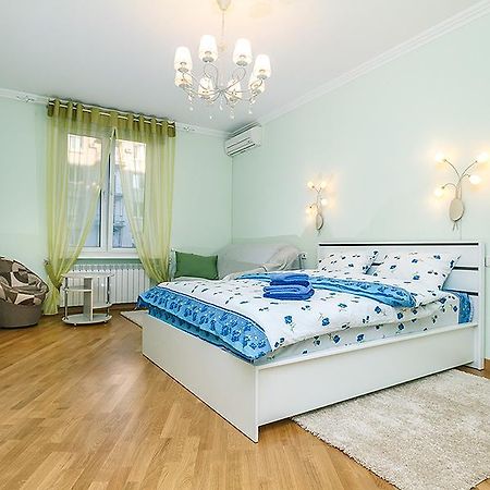 Amazing Two Beds In The Klovskiy Spusk Kyiv Exterior photo