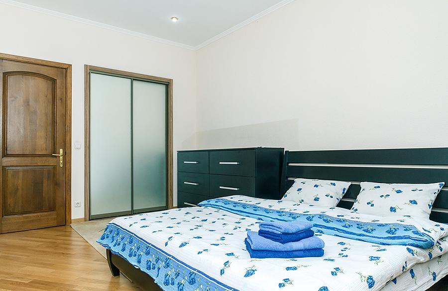 Amazing Two Beds In The Klovskiy Spusk Kyiv Exterior photo