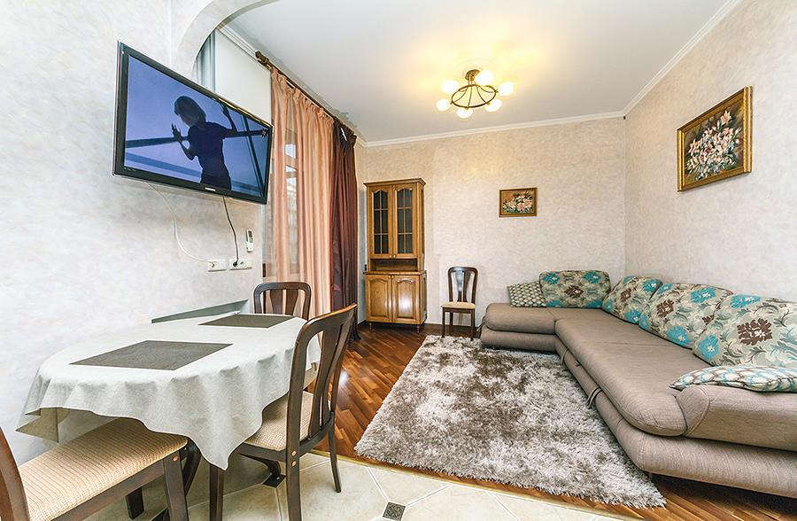 Amazing Two Beds In The Klovskiy Spusk Kyiv Exterior photo