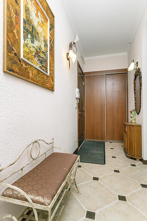 Amazing Two Beds In The Klovskiy Spusk Kyiv Exterior photo